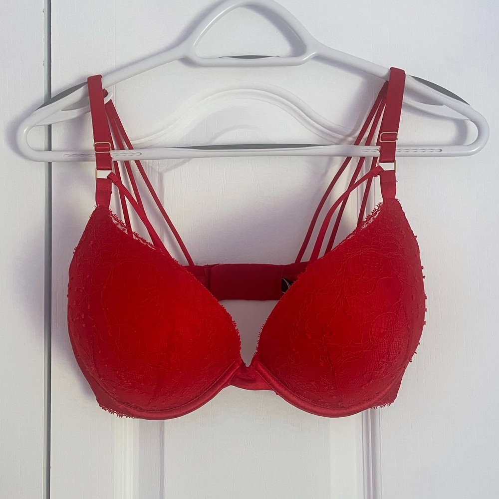 Victoria's Secret Scarlet Lace push-up Bra (set available)